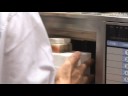 DigInfo - http://www.diginfo.tv2008年秋、東京で開催されたイノベーション・ジャパンにおいて核融合科学研究所は「燃料費を半減するマイクロ波高温炉を実用化」の技術について発表展示しました。核融合科学研究所は近い将来、われわれが住んでいる地上に核融合やプラズマを造って夢の人工太陽を造り、そのエネルギーを実現するため日夜研究しています。壮大な研究の途中で発見された新技術をより早く現在の産業基盤に役立つよう技術のトップダウンをおこなっています。地球上で核融合が実現するにはあと28年かかるとと言われています。