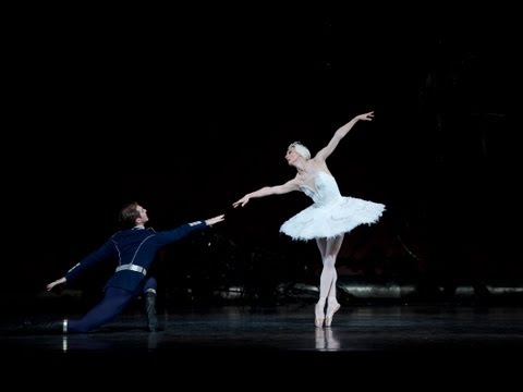 Swan Lake: Zenaida Yanowsky and Nehemiah Kish in rehearsal The Royal Ballet