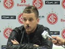 Entrevista coletiva de apresenta��o do meia D\