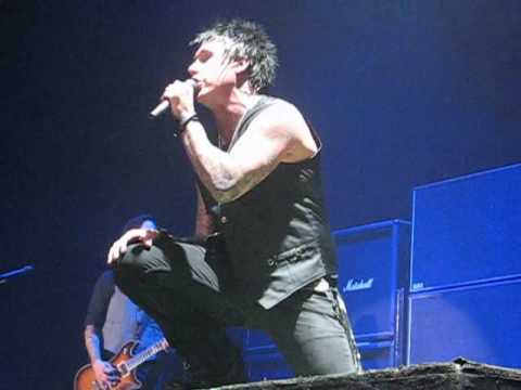 Papa Roach - Hollywood Whore Live
