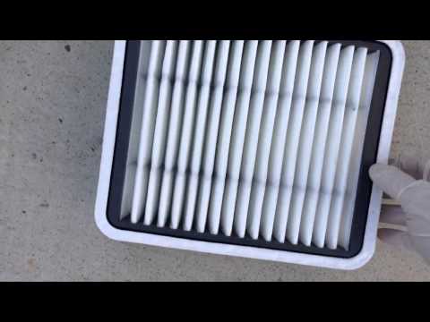 How to change engine air filter on a Lexus IS300 in 1 minute
