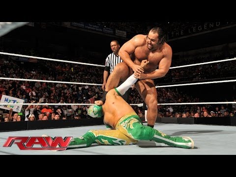Sin Cara vs. Alexander Rusev: Raw, April 21, 2014