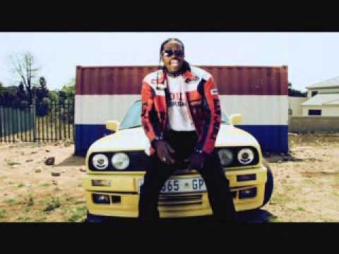 gusheshe - Molly (Superman Omnyama) - Spina Le Gusheshe.