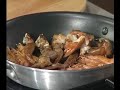 Parrillada de mariscos con ajos fritos y verduras de tempora Parrillada de mariscos con ajos fritos y verduras de tempora