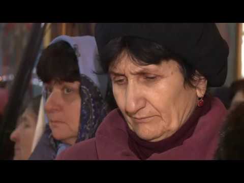 Игорь Додон находится с визитом в городе Комрате, в ходе которого принял участие в праздничных мероприятиях по случаю храмового праздника города