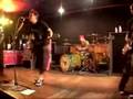 travis-barker-playin