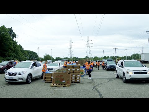 Video thumbnail: 550 households visit Wright State for mass food distribution