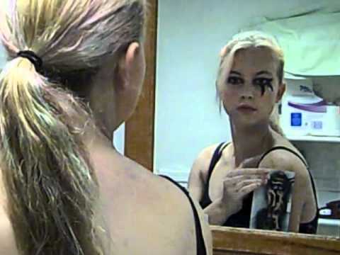 how to dye liquid latex
