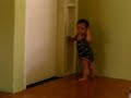 bebito bailando reggaeton