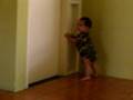 bebito bailando reggaeton