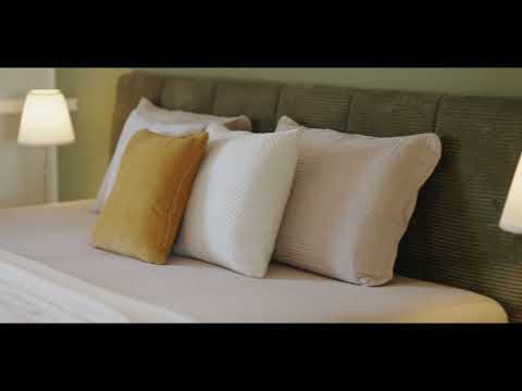 Video Dvojdům s bazénem, který překvapí prostorem i soukromím – 4+kk Mělník, Chloumek