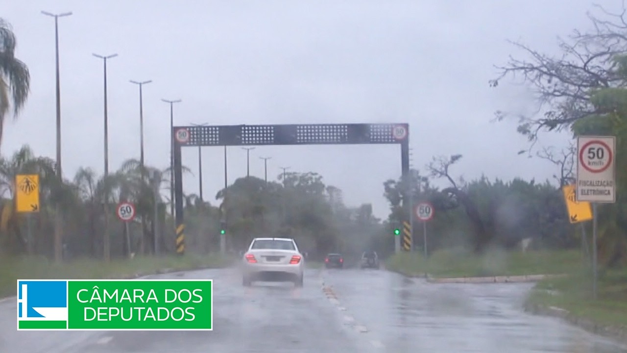 Debatedores dizem que velocidade é maior causa de acidentes no trânsito - 29/04/26