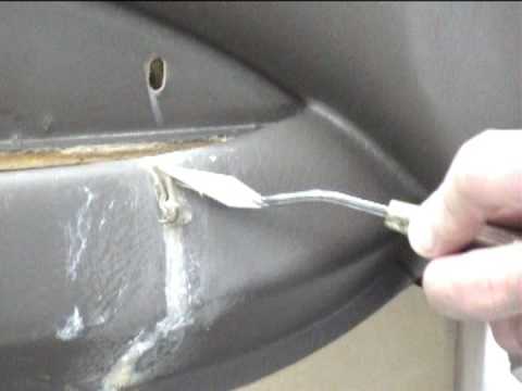 how to remove eg door panel insert