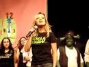 Eliana canta \"VAI TOMAR NO CU\"