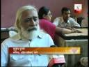Blind Individuals Playing Carrom from SAAM Marathi