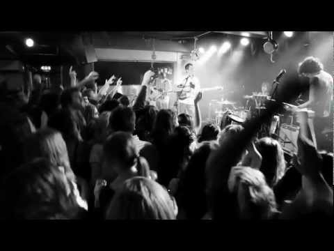 little comets - Official video for 'Worry'. The lead track taken from the 'Worry EP' released on December 12th. Pre-order from iTunes now!! Shot and Cut by James Booth http:...