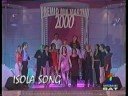 isola song cantano con tutto il gruppo che partecip� alle selezioni del premio mia martini 2000