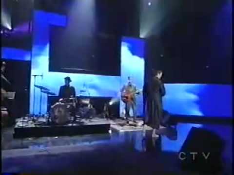 kd lang sings: 