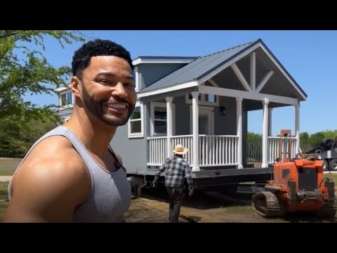 2023 CHAMPION TINY HOMES 2023 PARK MODEL HOMES MODEL 522A AND 528 HOUSE | Maurice Cohen (3)