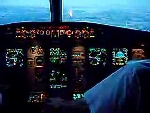 Airbus 319 Landing