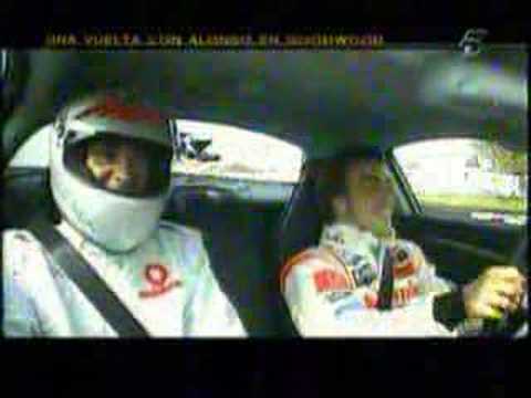 Alonso a bordo del SLR McLaren