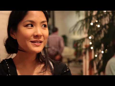 Lynn Chen - What do Chinese American actors eats on December 25th? Join Lynn Chen from http://theactorsdiet.wordpress.com/ to celebrate Christmas.