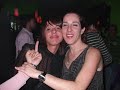 ......de vez en cuando encontramos tiempo para trabajar.......y en el video salen: mi jefe,Mery,La Friky,la que inventó el baile del pollo,la mujer del tio bueno,la del pelo verde,mi peque,el director,la mujer que no sabe correr,la que tenía claro que se tenía que casar,Gemma,Tamara,Noelia,Javi,Mira,Lorena,la del flequillo,Cristina,el frances que contrató la tarifa plana para estudiantes,nuestra francesita,el chulo de marruecos,yo,....y un bebe que no es nuestro...