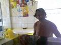 dego cumendo agua