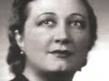 vincenzo bellini (1801-1835)
mira o norma (norma, act ii scene two)
maria callas (norma) - ebe stignani (adalgisa)
coro e orchestra del teatro alla scala
conducted by tullio serafin
1954

adalgisa
mira, o norma, ai tuoi ginocchi
questi cari tuoi pargoletti.
ah! pietade di lor ti tocchi,
se non hai di te piet�...
norma
ah! perch� la mia costanza
vuoi scemar con molli affetti?
pi� lusinghe, ah pi� speranza
presso a morte un cor non ha...

adalgisa
see, o norma, at your knees,
these dear, dear children.
let pity for them move you,
if you feel no pity for yourself...
norma
ah, why do you try to weaken me
with such soft feelings?
such illusions, such hopes
are not for one about to die.

adalgisa
vois, � norma, � tes genoux
tes chers petits enfants.
ah ! prends donc piti� d'eux
si tu n'as pas piti� de toi-m�me.
norma
ah ! pourquoi veux-tu affaiblir ma constance
par de doux sentiments ?
un coeur proche de la mort
n'est plus sensible aux flatteries de l'espoir.

adalgisa
sieh, o norma, hier zu deinen f��en,
deine lieben, lieben kinder.
m�ge das erbarmen f�r sie dich ber�hren,
wenn du mit mir schon kein erbarmen f�hlst.
norma
ach, was willst du meine entschiedenheit
mit solch zarten empfindungen erweichen?
solch tr�gerische bilder und solches hoffen
sind nichts f�r jemanden, der sterben will.