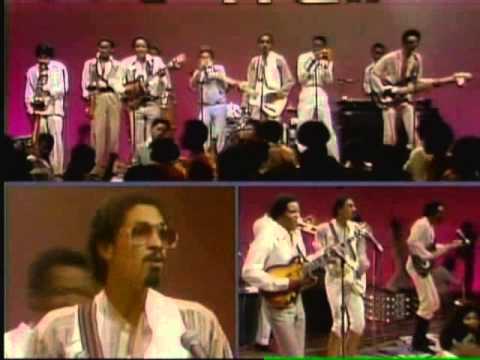 Best of Soul Train Ep  264 The Brothers Johnson, The Dells 08 78