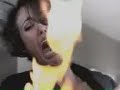 Divertido comercial de chica con mala suerte