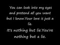 Bekijk muziek clip van Simple Plan met Your Love Is A Lie