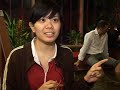 In Malaysia knabbern hungrige Fische an Menschenfüßen In Malaysia knabbern hungrige Fische an Menschenfüßen