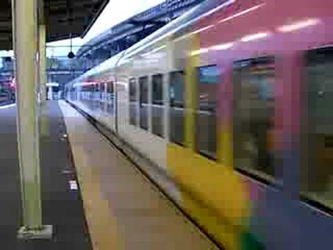 特急あずさ　通過