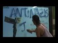 Video acción del eje de globalización, mundo explota