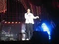 Leehom receives Ourhome Indo gift@Jakarta, Indonesia concert