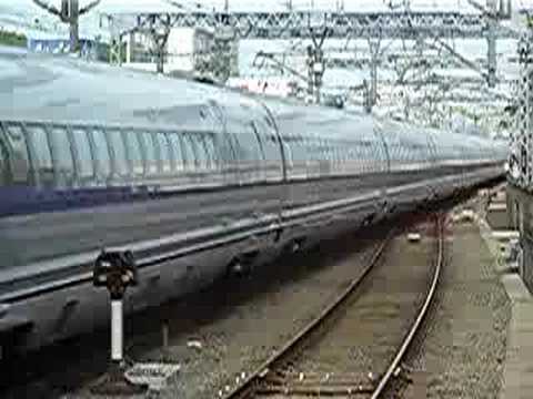 500系新幹線・700系新幹線 すれ違い Shinkansen series 500 and 700