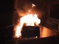 SALVALEÓN/COCHE ARDIENDO