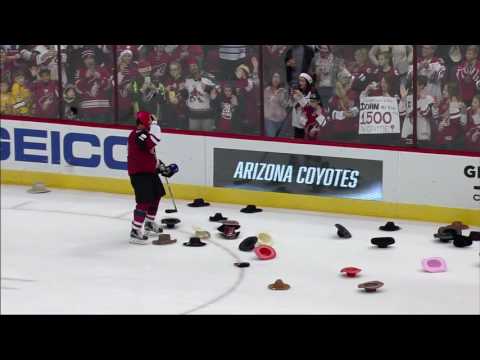 Video: Milestone: Coyotes fans toss cowboy hats for Doan's 1500th game