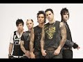 ten of the best rock songs that are used in video games as their soundtrack.
it is all based on my opinion.

#10 my curse by killswitch engage (burnout dominator)

#9 guerilla radio by rage against the machines (tony hawk pro skater 2)

#8 supermassive black hole by muse (fifa 07)

#7 joker and the thief by wolfmother (need for speed : carbon)

#6 getting away with murder by papa roach (gran turismo 4)

#5 the hand that feeds by nine inch nails (midnight club 3 dub edition)

#4 prayer of the refugee by rise against (guitar hero 3: legeng of rocks)

#3 in my head by queens of the stone age (need for speed underground 2)

#2 almost easy by avenged sevenfold (need for speed : pro street)

guess the number one k ... :�
