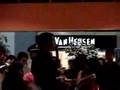Richard Poon Sings at SM City Davao-Kahit Maputi...