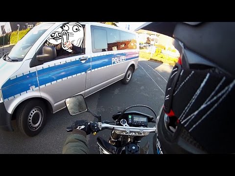 What's DeelowRAW? Police, Angry Guys and Fun - RAW 2014