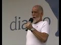 Mestre DeRose d� aula de Yoga no Parque do Ibirapuera