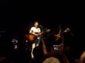 videos de Tegan And Sara handing a bra back, funny banter
