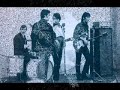 http://czerwone-gitary.blogspot.com/
blog po?wi?cony zespo?owi czerwone gitary jednemu z najlepszych w histori polskiej muzyki rozrywkowej. za?o?ony przez jerzego kossel? i henryka zomerskiego 3 stycznia 1965 roku.
w blogu mi?dzy innymi teksty piosenek ,chwyty na gitar?,teledyski,historia zespo?u.