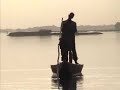 A music video for the Malian group Zeniwe for their song Ben Kadi. Created by the Collège Etienne Dolet (Orléans, France). Filmed in Mali in June 2003 at the school in the village of Togo. Togo is in the Sahel plain near the city of San.