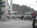 CONVOY DE SICARIOS ENCAPUCHADOS - BALACERA - PELIANDO TERRENO (en vivo y directo)