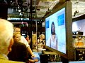 j'enregistre une petite s�quence en conditions r�elles au stand tv5, julien lepers passe et me dit que je passe bien � l'�cran... cette vid�o commence juste apr�s lol