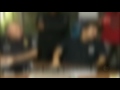 Policia le da su lecci