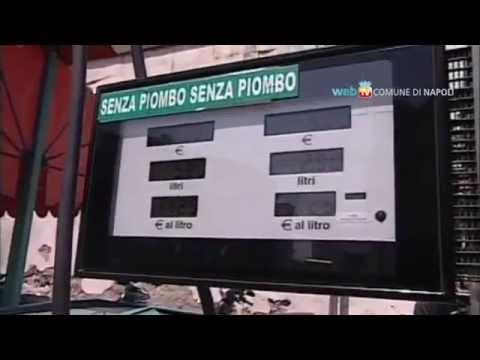 04.06.12 - http://www.pupia.tv - Napoli - BenziNA, rilevazione prezzi dei carburanti in città. Risparmiare sulla benzina è possibile purché il consumatore automobilista...